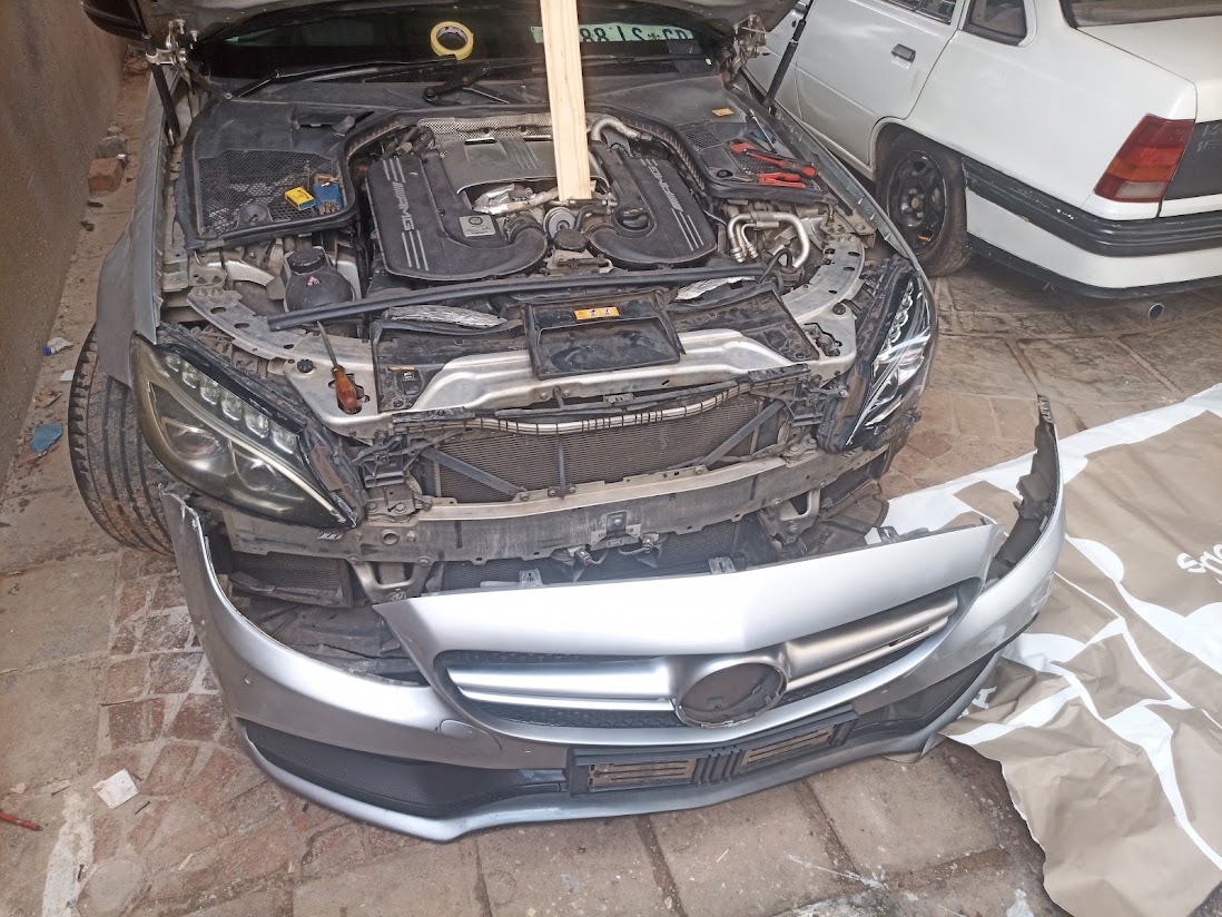 Mercedes Benz